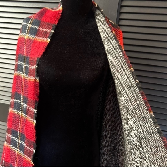 Perfect Winter Scarf! One Side is Red Plaid the Other Black & White Herringbone - Picture 11 of 16